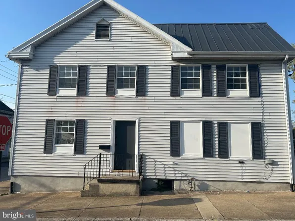 401 E Washington St, Chambersburg, PA 17201