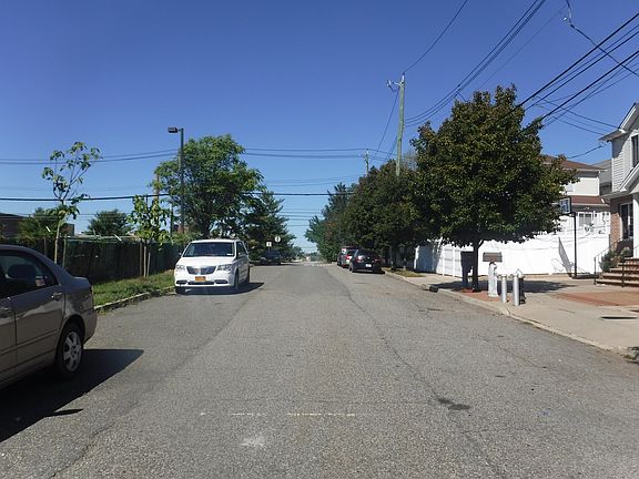 3rd image of 29 Beresford Ave