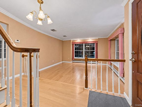 4th image of 21 Nottingham Court N