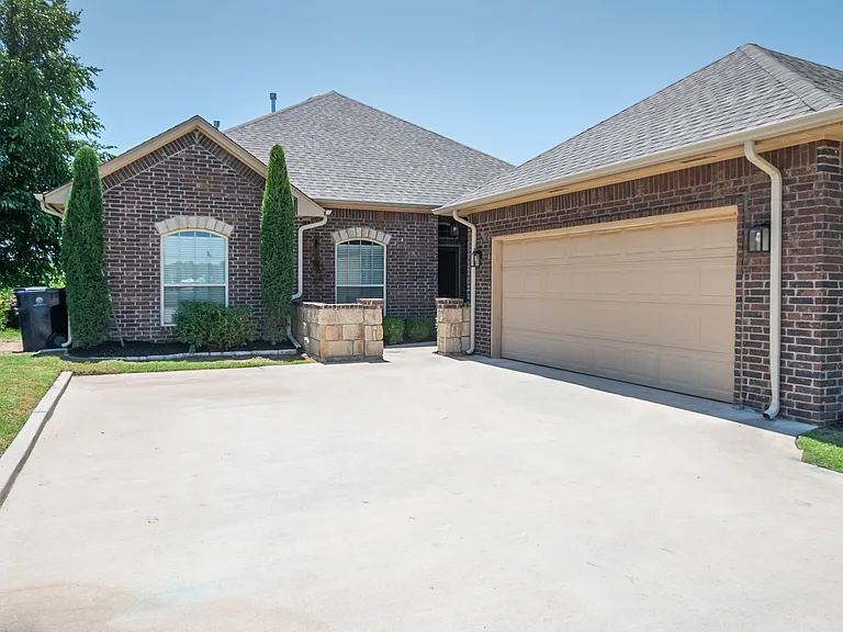 12037 Ashford Dr — Photo 4