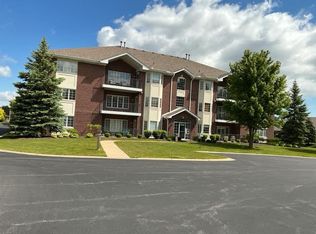 13098 Laurel Glen Ct APT 301, Palos Heights, IL 60463