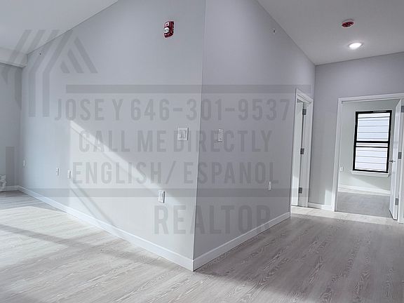 4th image of 444 Summer St #200