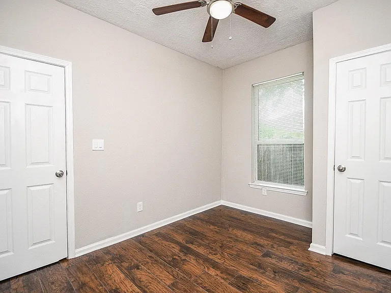 4137 Galesburg St — Photo 16