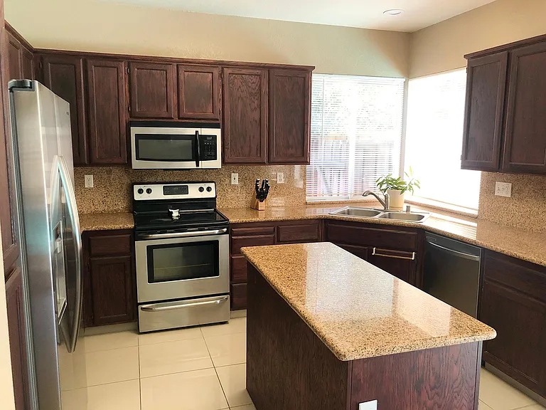 1860 Aurora Ct — Photo 8