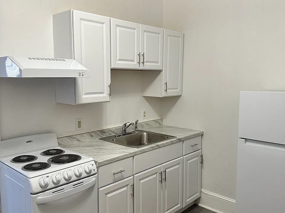 35 Main St #306