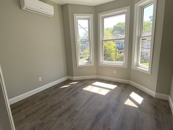 2nd image of 80-82 Allen St N #2A