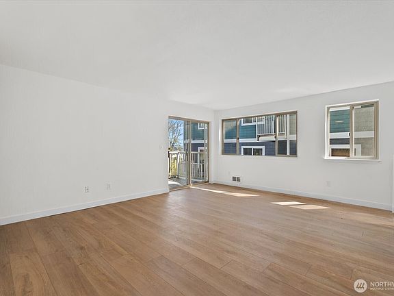 4th image of 216 Broadway #3