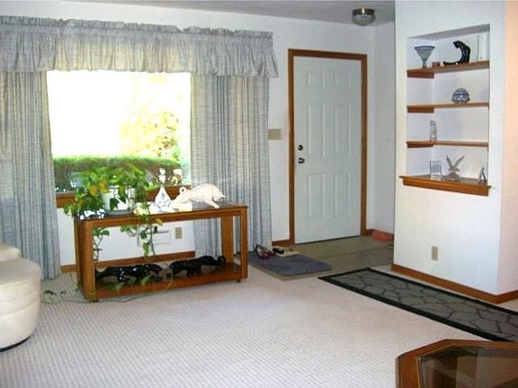 4th image of 616 Sunrise Ln