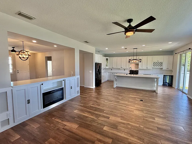 1453 Santa Anna St SE — Photo 8