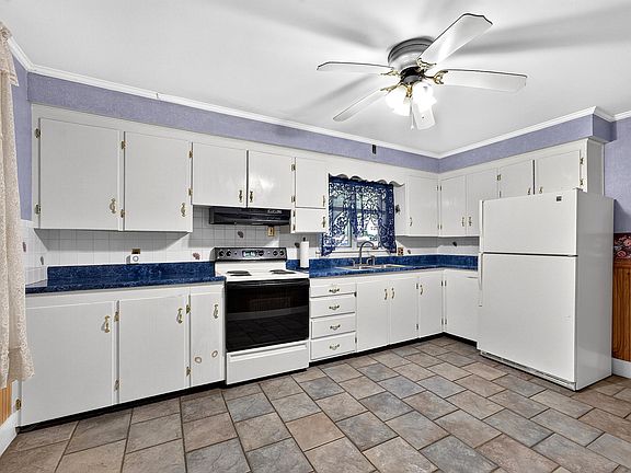 4th image of 36 Closson Street