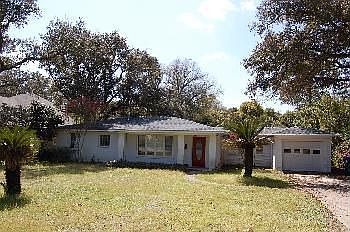 1st image of 13 Highpoint Dr