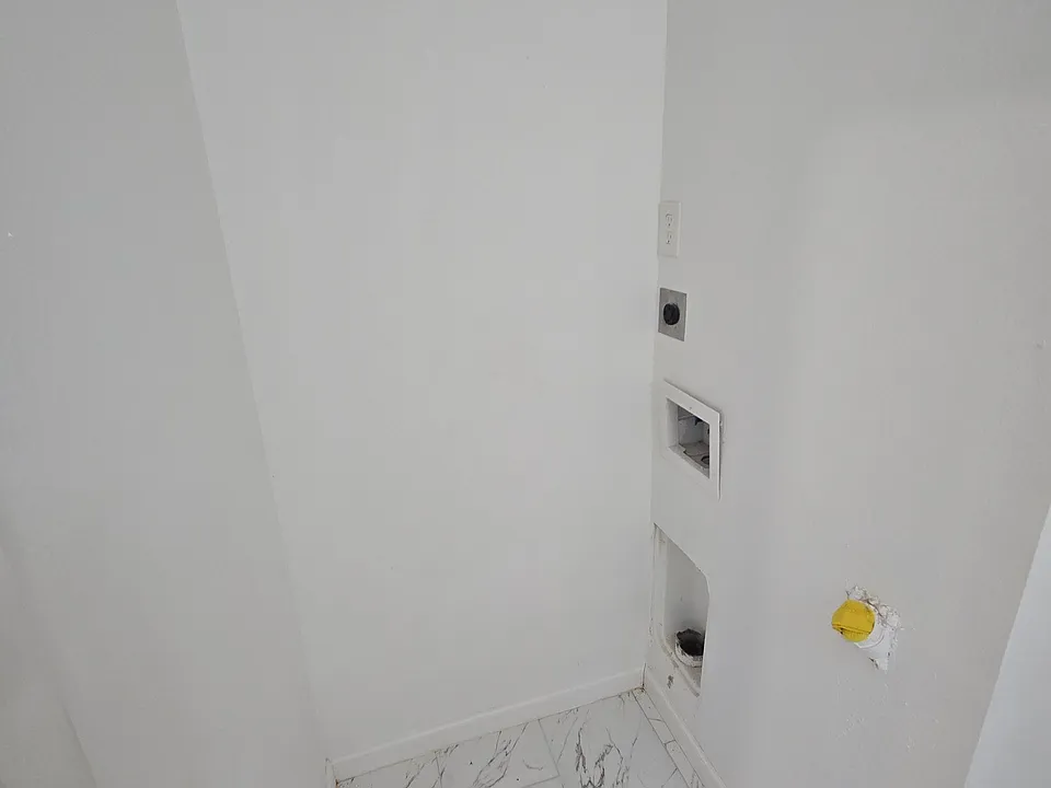 631 Baker St #2