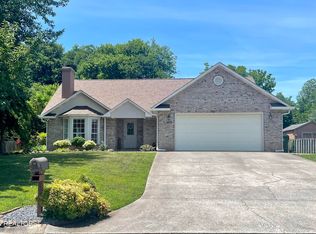 1889 Crest Rd, Maryville, TN 37804