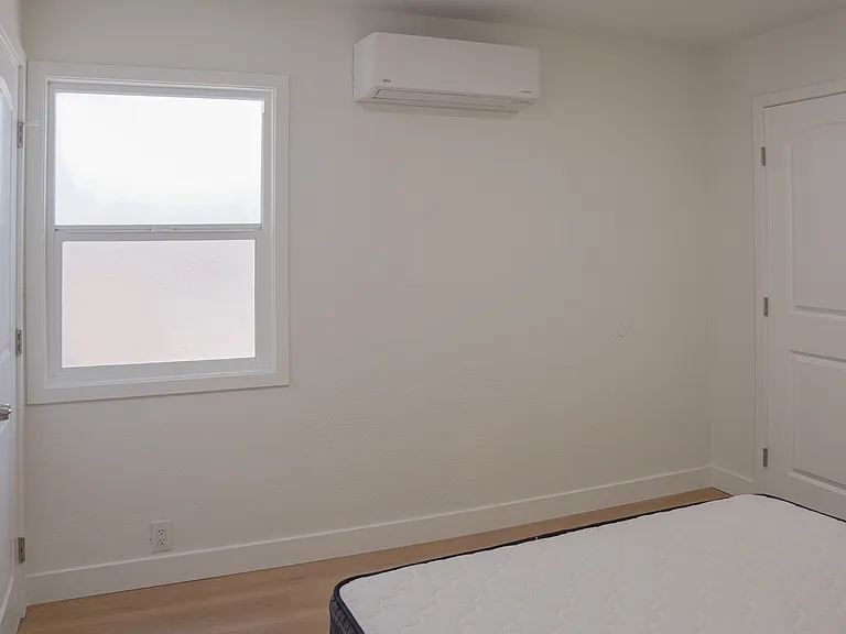 1403 W Elder Ave #A — Photo 12