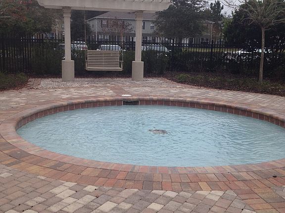 3rd image of 901 S Black Cherry Dr
