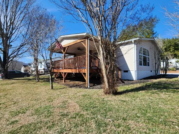 285 Avena Rd, Black Mountain, NC 28711