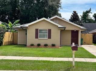 5821 S Oak Dr, Marrero, LA 70072