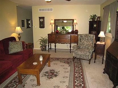 3rd image of 53398 Oakton Dr