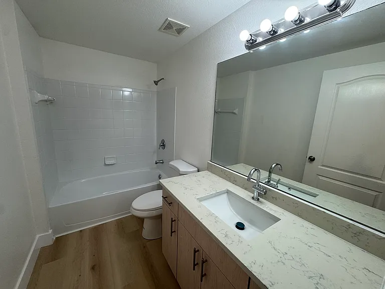 110 SW Peacock Blvd #102 — Photo 9