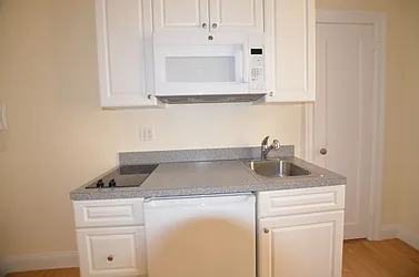 Rented by Manhattan Realty Group