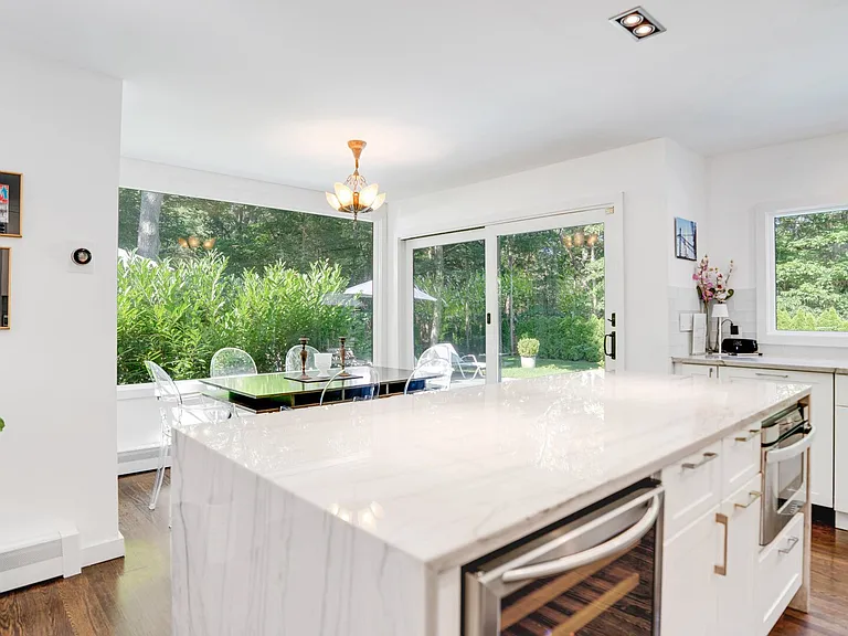 1 Woodcrest Dr — Photo 15