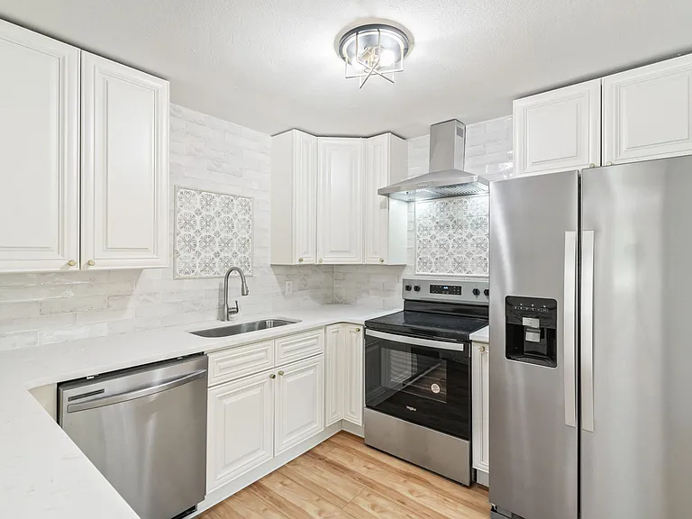 415 Taliwa Dr — Photo 10
