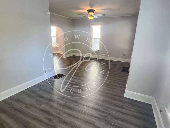3rd image of 614 Utah St