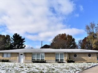 4 North Ct, Florissant, MO 63033