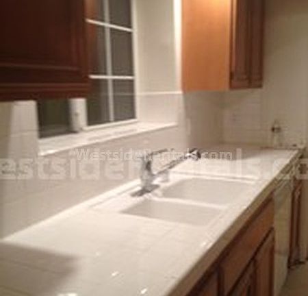 4th image of 9238 Cedros Ave #A