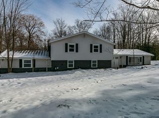 12203 Norton Dr, Chesterland, OH 44026