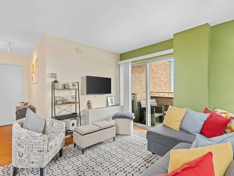 2800 Wisconsin Ave NW #Penthouse 1002 — Photo 11