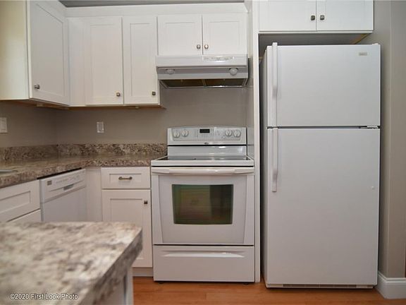 3rd image of 728 Beverage Hill Ave #U13