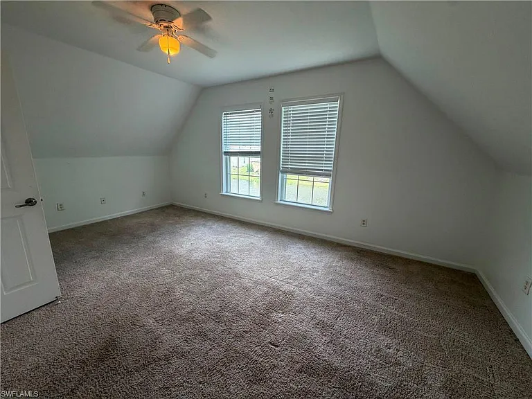 250 Leawood Cir — Photo 19