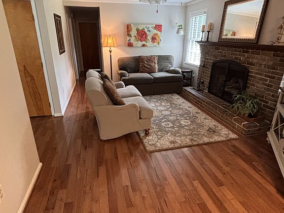 5th image of 10516 Greglynn Rd