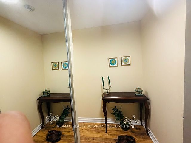 1st image of 25 Kensington Rd #1402