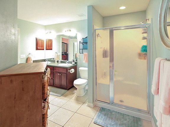 5th image of 1035 Sterling Point Pl