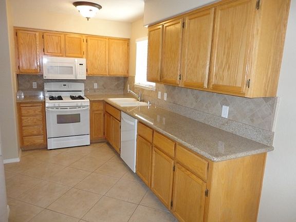 5th image of 8133 Sickle Ln