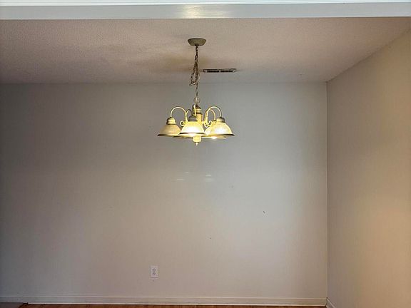 3rd image of 106 Sunshine Lane #C
