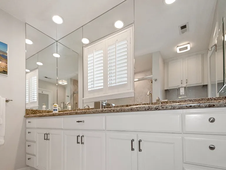 1052 Isabella Avenue Unit #E — Photo 20