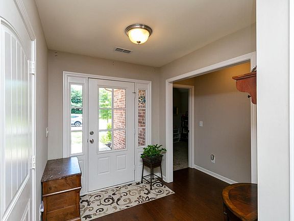 4th image of 1025 E Sagewood Dr