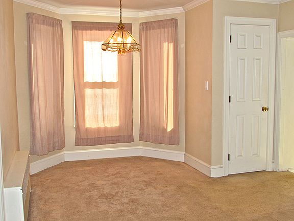 222NorwoodSt_DiningRoom1_12122013