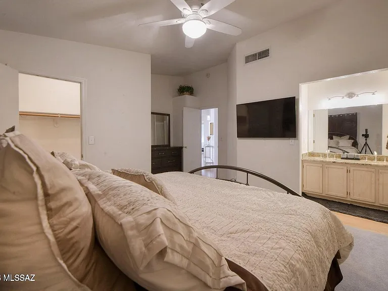 10407 N Fair Desert Dr — Photo 12