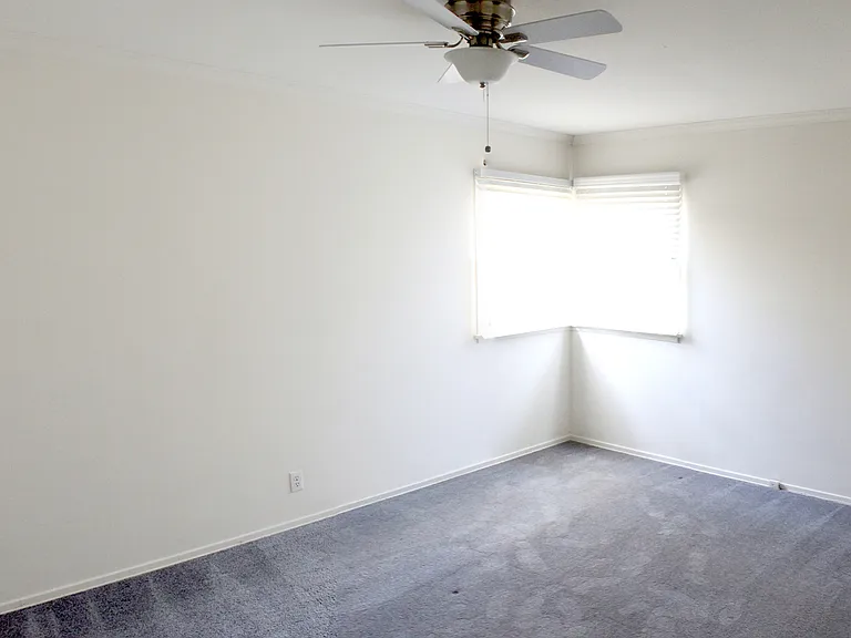 Radford Apartments — Photo 9
