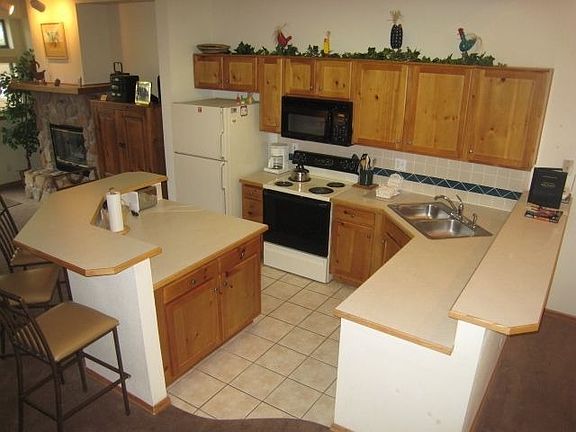 3rd image of 315 Village Point Dr
