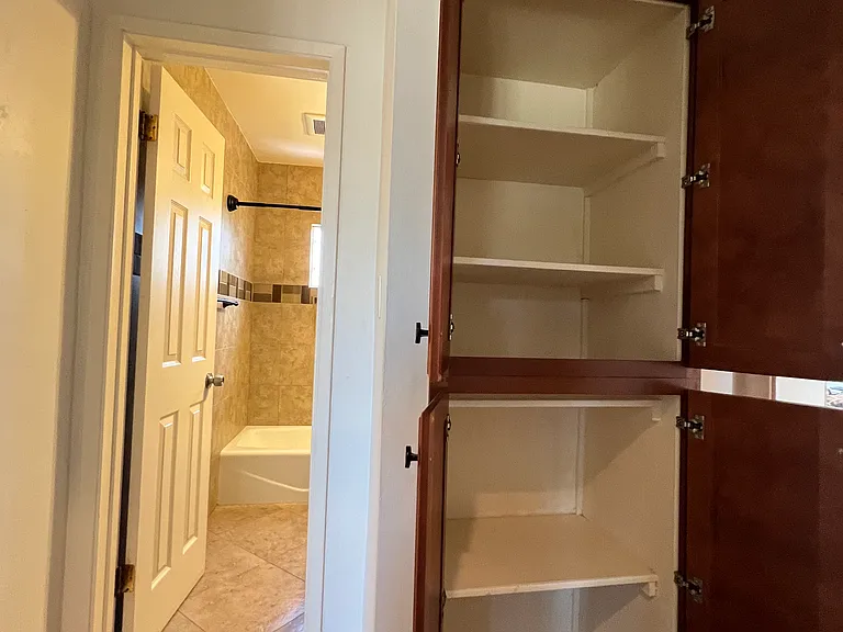 4837 Brighton Ave — Photo 15