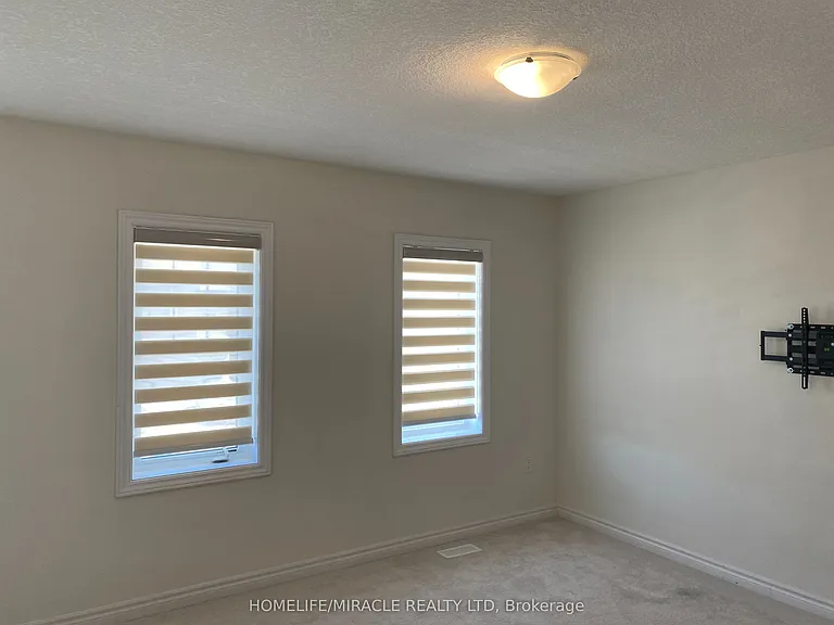 2 Cahill Dr — Photo 18