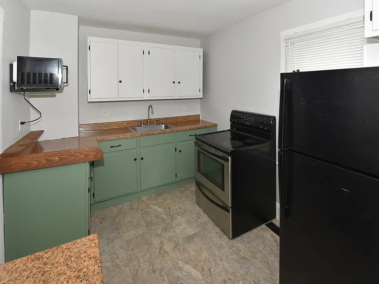 124 Union St — Photo 6