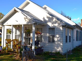 1436 Glen Ray Rd, Alderson, WV 24910