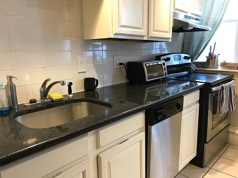 137 Peterborough St #33 — Photo 3