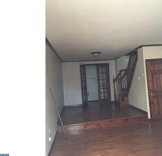 2nd image of 4633 Emery St #House